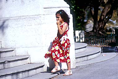 �t�����X�̏��̎q�̓I�V���}����