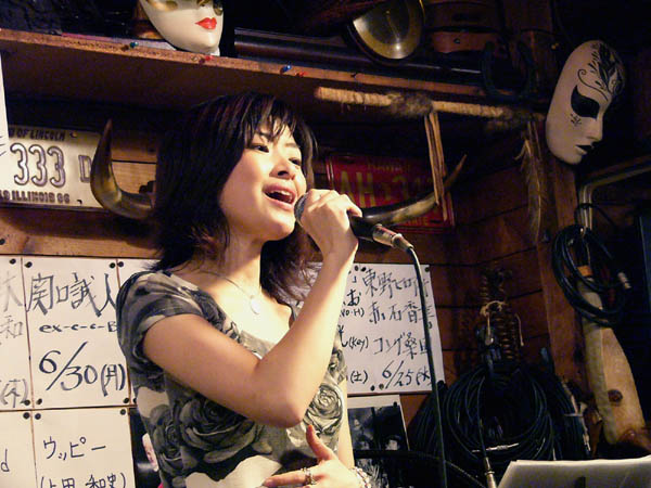 shimon053 2003.5.17 ����A�R�[�X�e�B�b�N���C�u in �V�h�}���[�l(17)