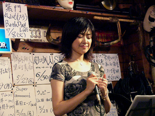 shimon054 2003.5.17 ����A�R�[�X�e�B�b�N���C�u in �V�h�}���[�l(18)