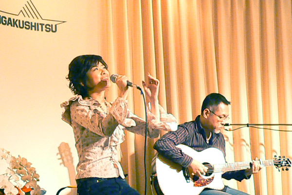 shimon256 2007. 3.16 ����A�R�[�X�e�B�b�N���C�u at �R�u���y���v(17)