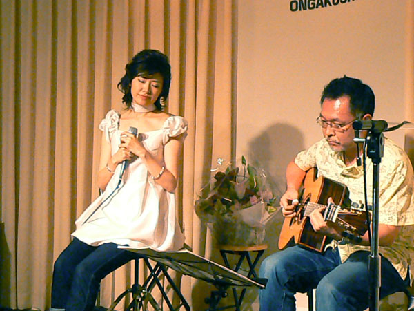 shimon272.jpg 2007. 7.13 ����A�R�[�X�e�B�b�N���C�u at �R�u���y���v(10)