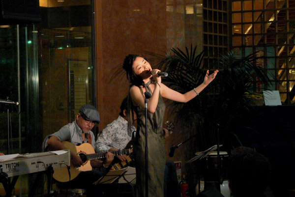 shimon423 2010. 8.21�w����@Bayside Dinner Live�x (02)