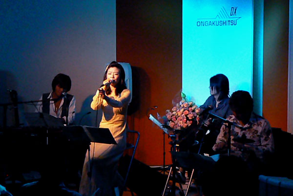 shimon458 2010.10. 9�w���� birthday Live�x (16)