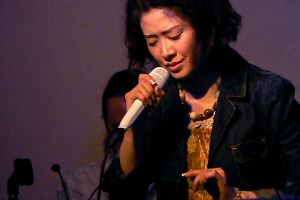 shimon483.jpg 2011.4.15�u���y��DX 2nd ANNIVERSARY�@����Live�v(04) 