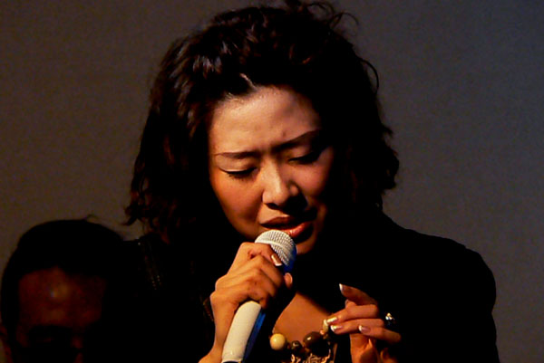 shimon486.jpg 2011.4.15�u���y��DX 2nd ANNIVERSARY�@����Live�v(07) 