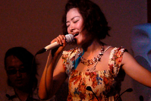 shimon488.jpg 2011.4.15�u���y��DX 2nd ANNIVERSARY�@����Live�v(09) 