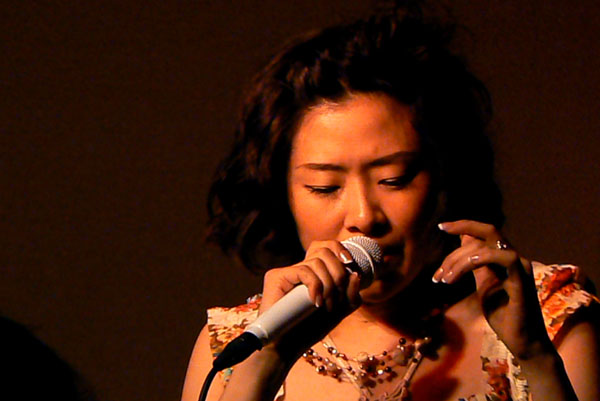 shimon490.jpg 2011.4.15�u���y��DX 2nd ANNIVERSARY�@����Live�v(11) 