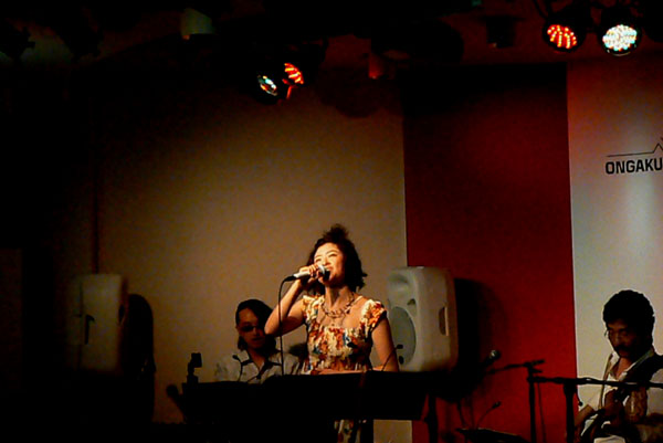 shimon491.jpg 2011.4.15�u���y��DX 2nd ANNIVERSARY�@����Live�v(12) 