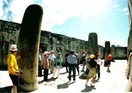 �~�g���̈�Ձ@�Β�