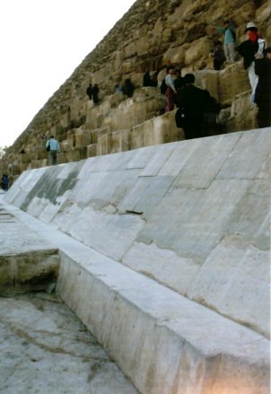 �N�t���̃s���~�b�h