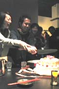 ケーキカットのタケオ・銀夫妻