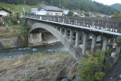 名栗川橋。大正13年の竣工当時、埼玉県最大の橋桁長。いまも現役