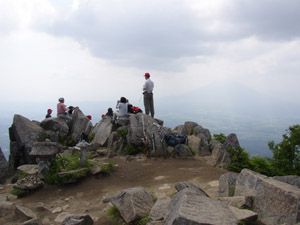 夏霞の彼方に岩手山