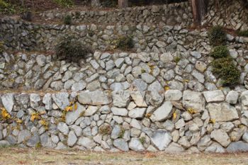 熊野神社境内の石垣