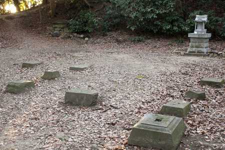 高麗山(大堂)山頂にある高来神社上宮(大堂)跡