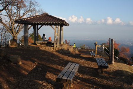日の出山山頂
