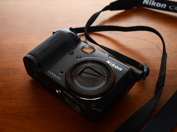 24mm f/2.4D 35mm焦点距離で35mm f/6.3 1/60s ISO-200 ストロボ撮影。慣れ親しんだ仕上がりです。少し暗めの写真なのは好みの関係