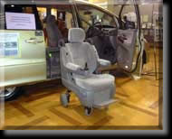 エスティマ【自立型福祉車両】※参考出展車
