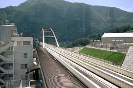 上から撮った実験線の写真