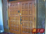 Ｋ様邸名古屋市千種区　木製ドア　クリヤー（着色ニス）塗装