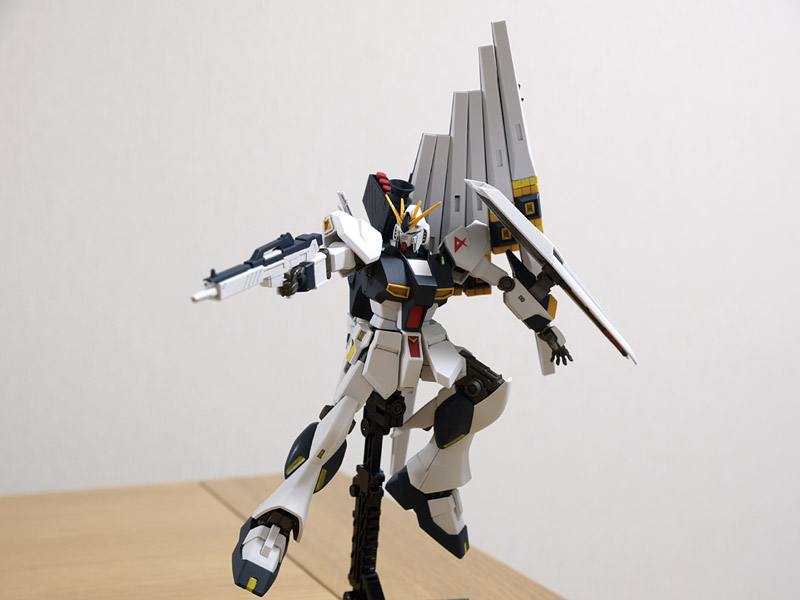 νガンダム νガンダム