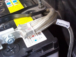 05b�A�[�X�C���O�V�X�e�� �o�b�e���[�[�q��