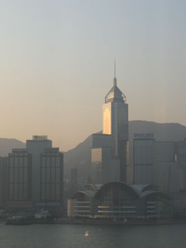 朝日の香港
