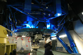 スバル天文台内部