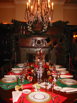 �_�C�j���O�e�[�u��