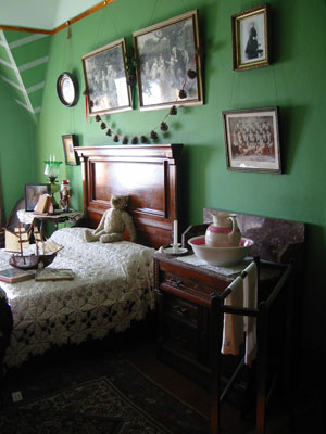 �s�����f���������a������������