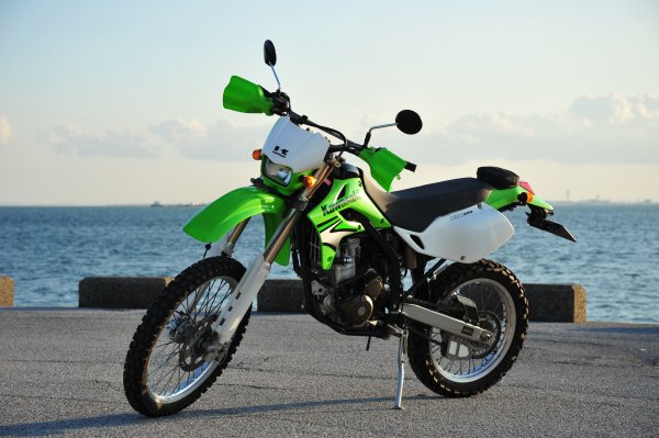 メイヤー製KLX250 Dトラッカー リアフェンダー 緑 14541 社外  バイク 部品 maier 割れ欠け無し コケキズ無し カスタム素材に:22205528