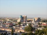 遠景（手前はBibi-Khanym Mosque）