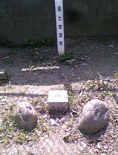 花園東 四等三角点