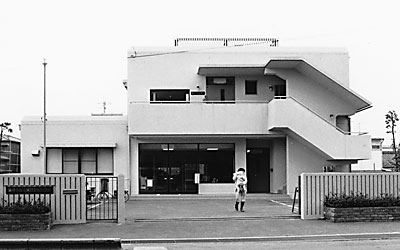 ② 旧休日急病診療所の建物