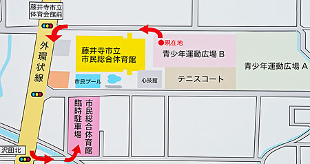 ⑤ 敷地内の施設配置図(上が北)