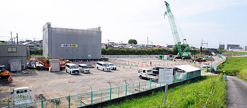 新施設の建設が進められている船橋浄水場(南東より)