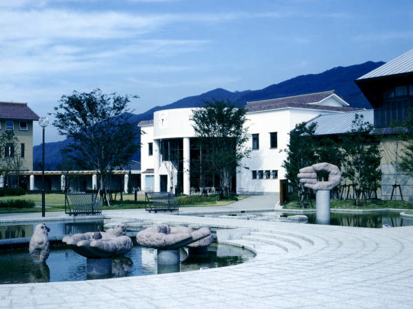 あかね雲(モニュメント)