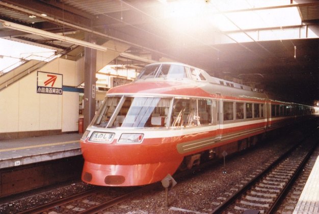 c}7000`LSE