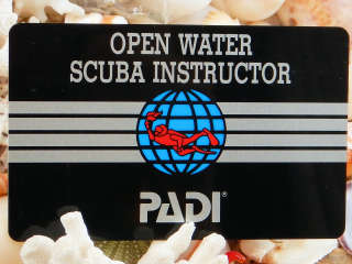 PADIインストラクターカード