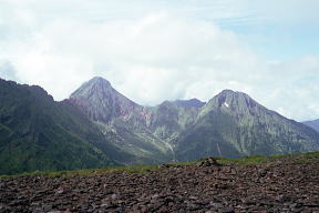 硫黄岳より赤岳・阿弥陀岳