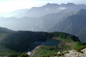 鷲羽池と槍ヶ岳