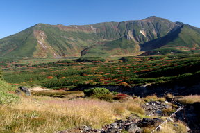 安足間岳