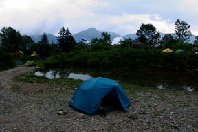 白根御池小屋のテント場