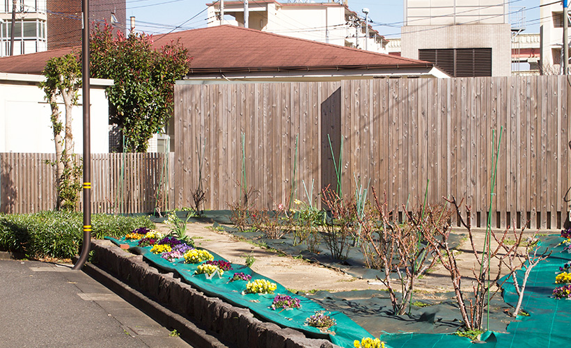 クロスポール構造の木格子＆フェンス、木べえさん。 4085角 格子フェンス。天然木ヒノキ