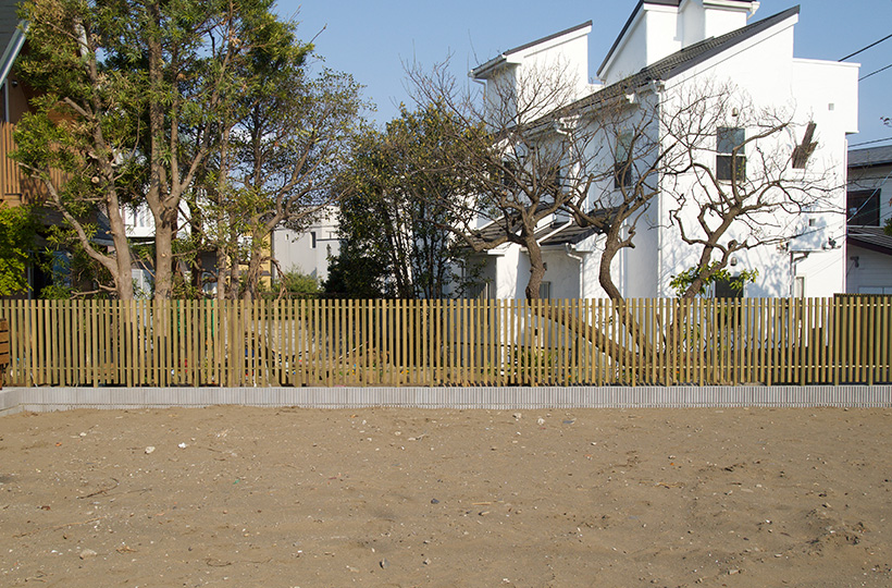 クロスポール構造の木格子＆フェンス、木べえさん。 4085角 格子フェンス。天然木ヒノキ