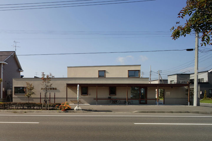 恵庭の家+整骨院_01