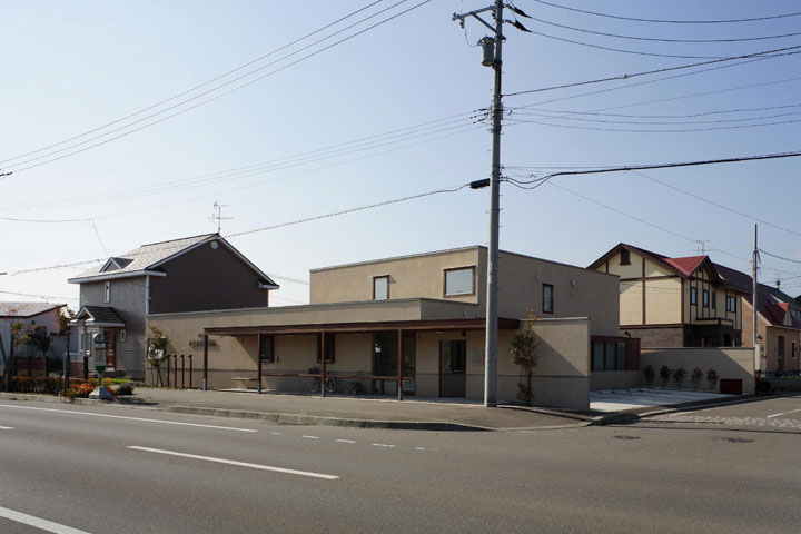 恵庭の家+整骨院_02