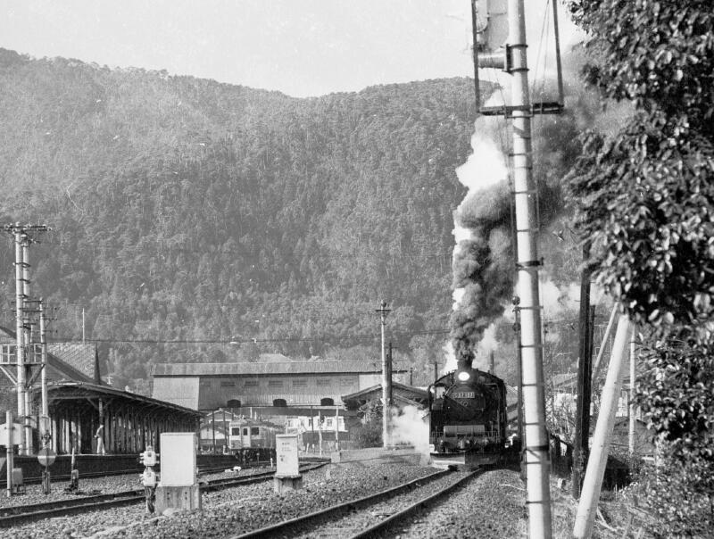 saga-03.jpg (104385 �o�C�g)