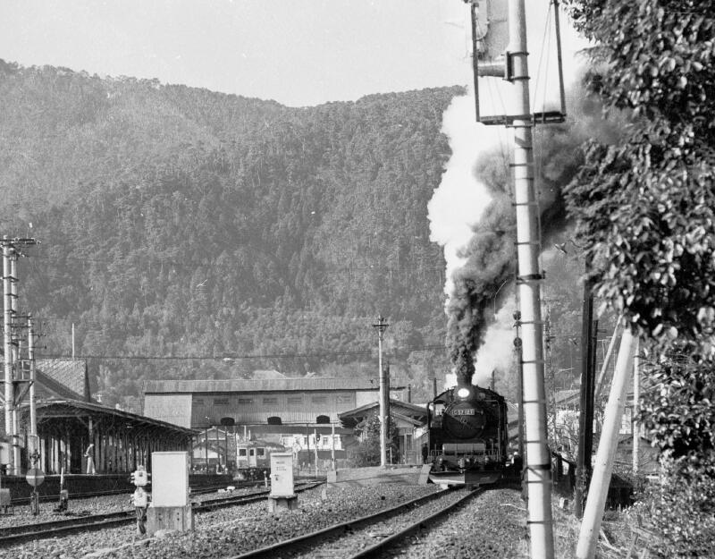 saga-04.jpg (103240 �o�C�g)