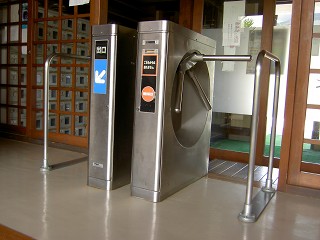 ���o�[���̓����